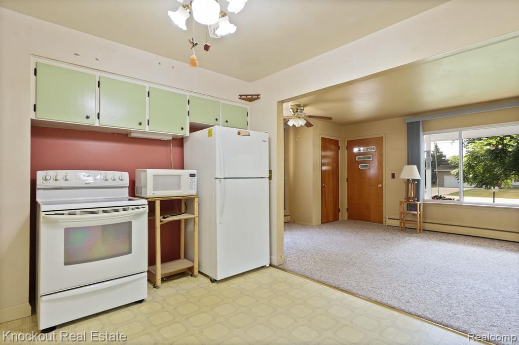 4912 Hepburn Road, Saginaw, MI 48603 — Photo 10