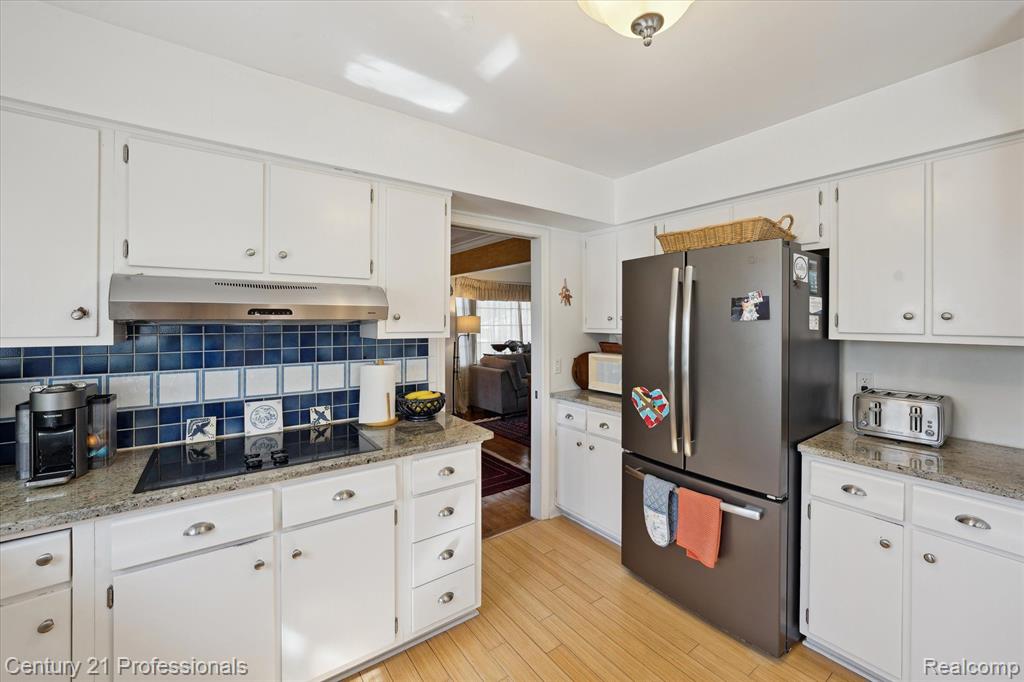 4538 COMANCHE Drive, Okemos, MI 48864 — Photo 11