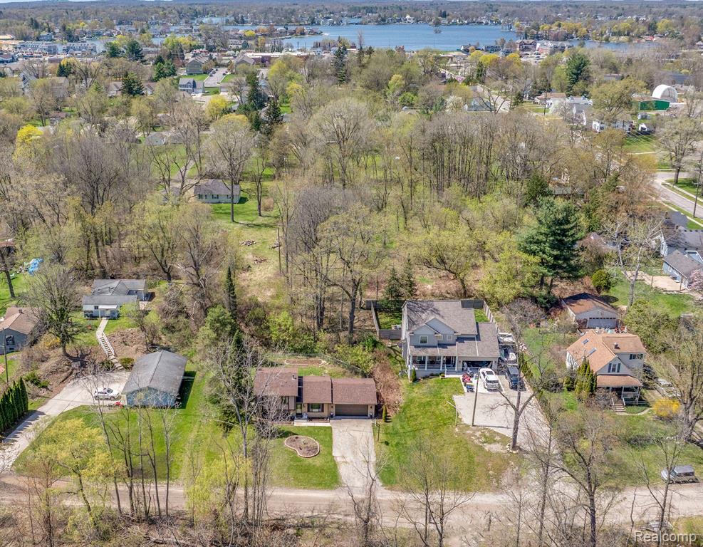 414 NORLAND Street, Lake Orion, MI 48362 — Photo 19