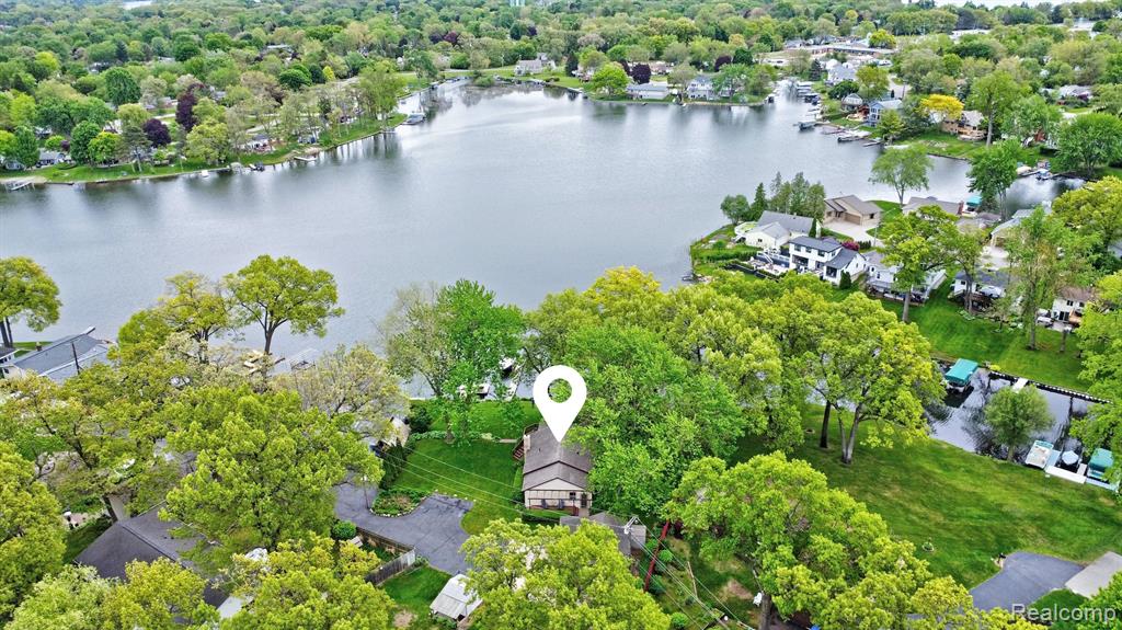 4030 ROLLINS Avenue, Waterford, MI 48329 — Photo 44