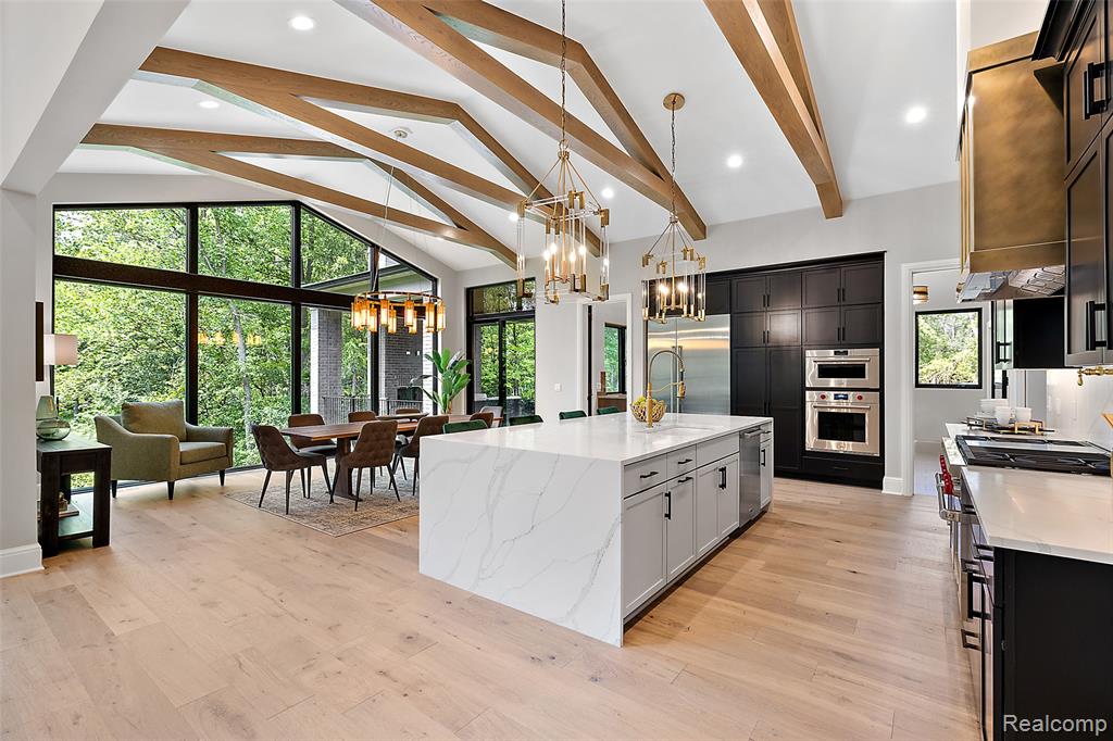 3268 Willis Drive, Oakland, MI, 48306