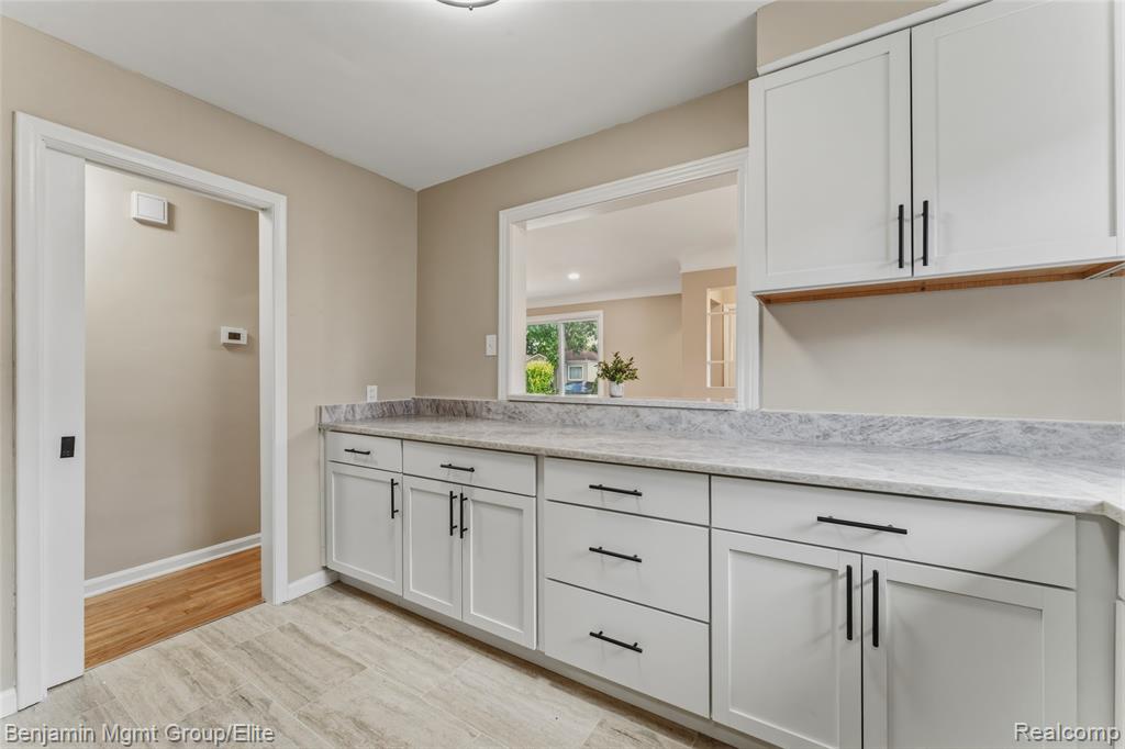 22584 Marine Avenue, Eastpointe, MI 48021 — Photo 10