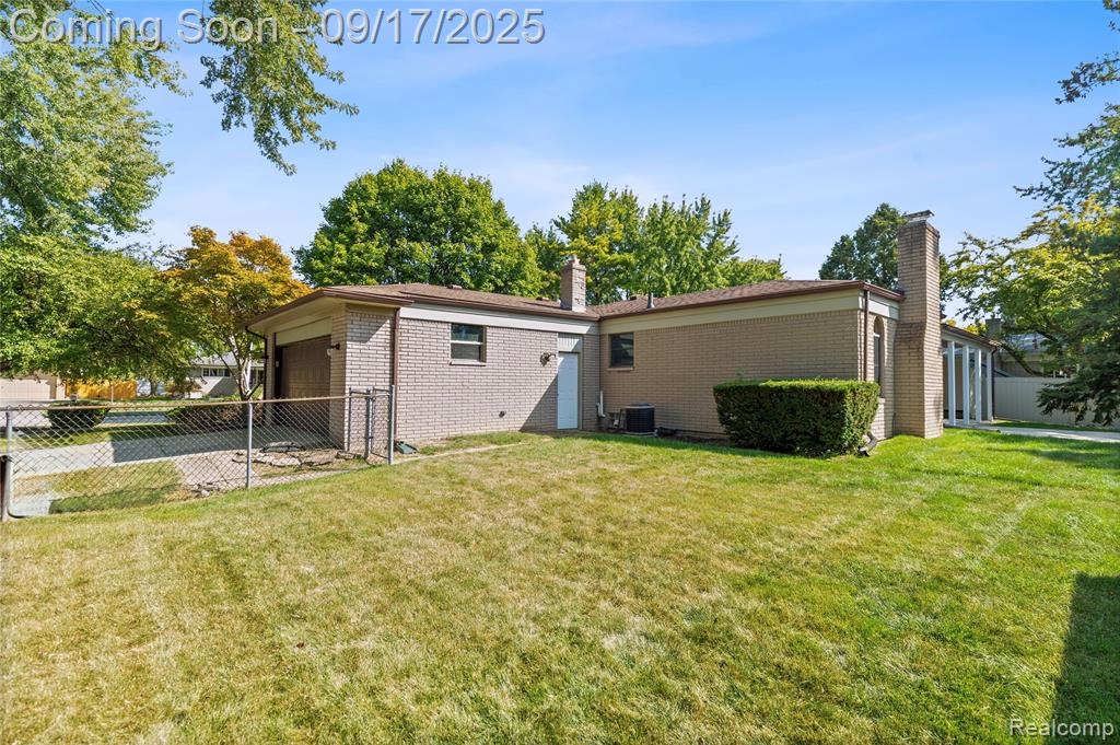 41885 Coulon Drive, Clinton Twp, MI 48038 — Photo 27
