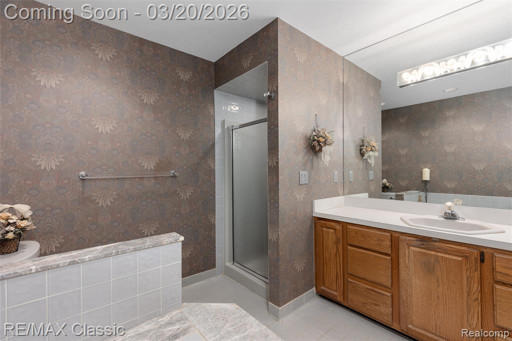 45105 Dunbarton Drive, Novi, MI — Photo 22