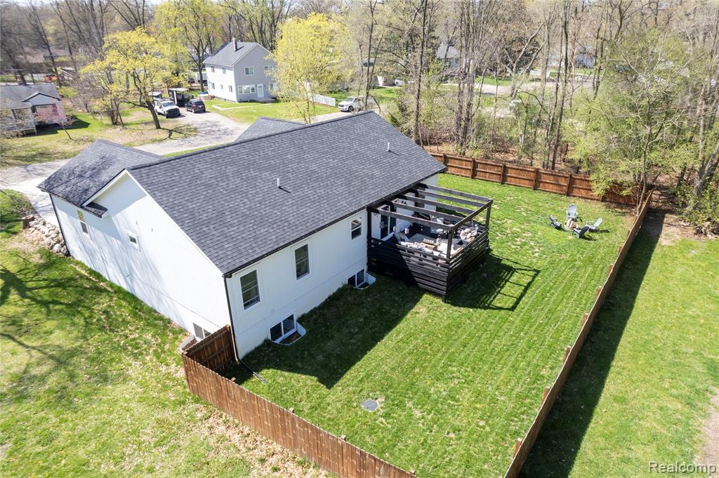 5730 Crescent Road, Waterford, MI 48327 — Photo 41