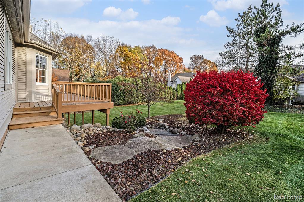 4019 Pine Ridge Court, Fenton, MI 48430 — Photo 37