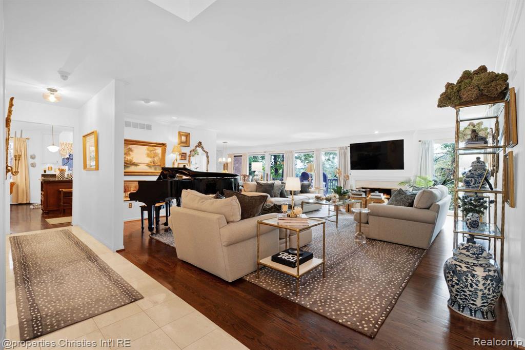 4845 CLIFFSIDE Drive, West Bloomfield, MI 48323 — Photo 11