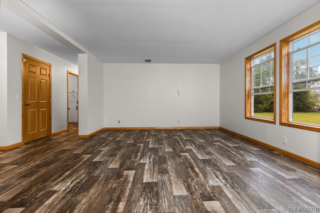 102 Wiard Road, Ypsilanti, MI 48198 — Photo 23