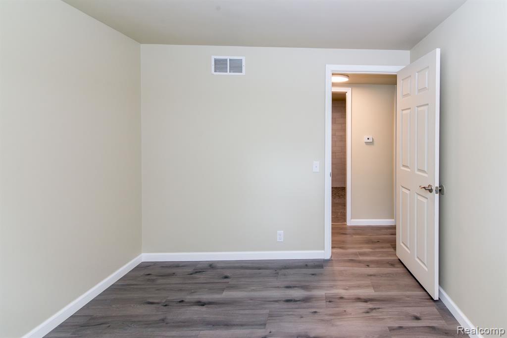 3175 LORRAINE Street, Ann Arbor, MI 48108 — Photo 24