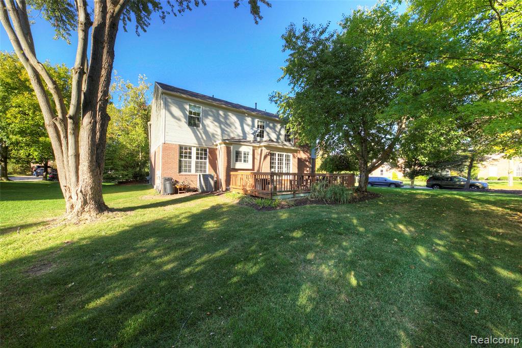 702 Westhills Drive, South Lyon, MI 48178 — Photo 7