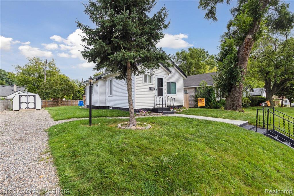 944 MELROSE Street, Pontiac, MI 48340 — Photo 2