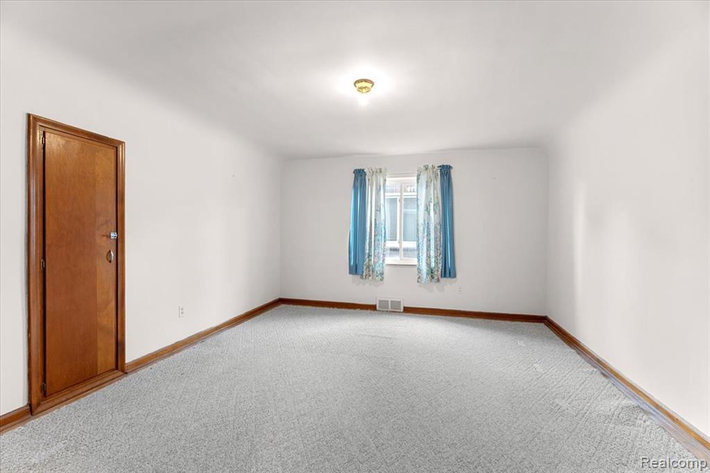 555 N Melborn Street, Dearborn, MI 48128 — Photo 17