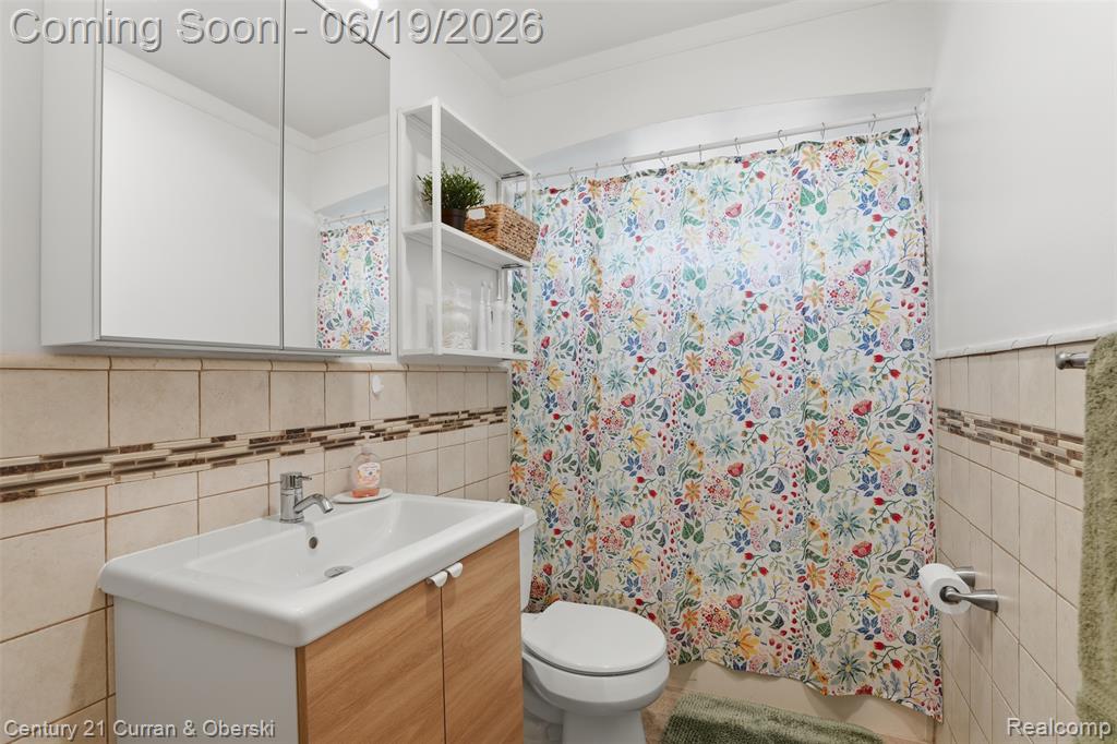 24605 Eton Avenue, Dearborn Heights, MI 48125 — Photo 14