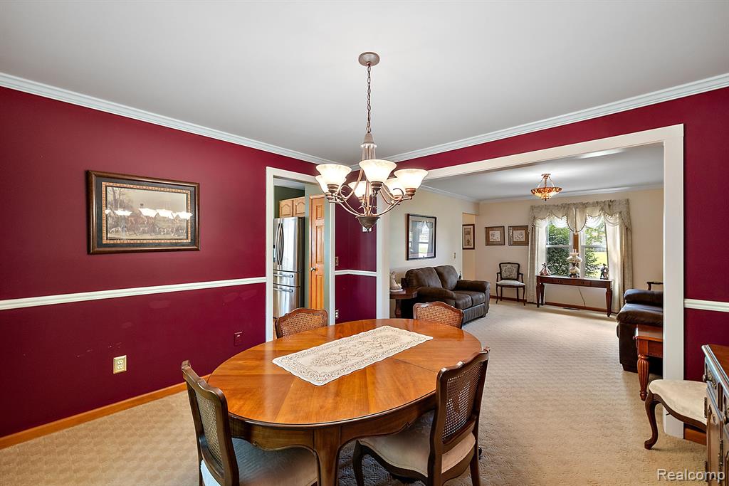 10161 LONGFORD Drive, South Lyon, MI 48178 — Photo 33