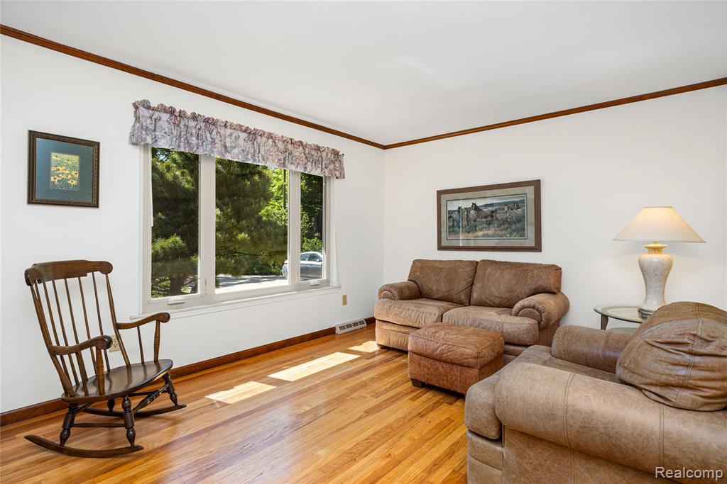 760 Waterbury Road, Highland, MI 48356 — Photo 10