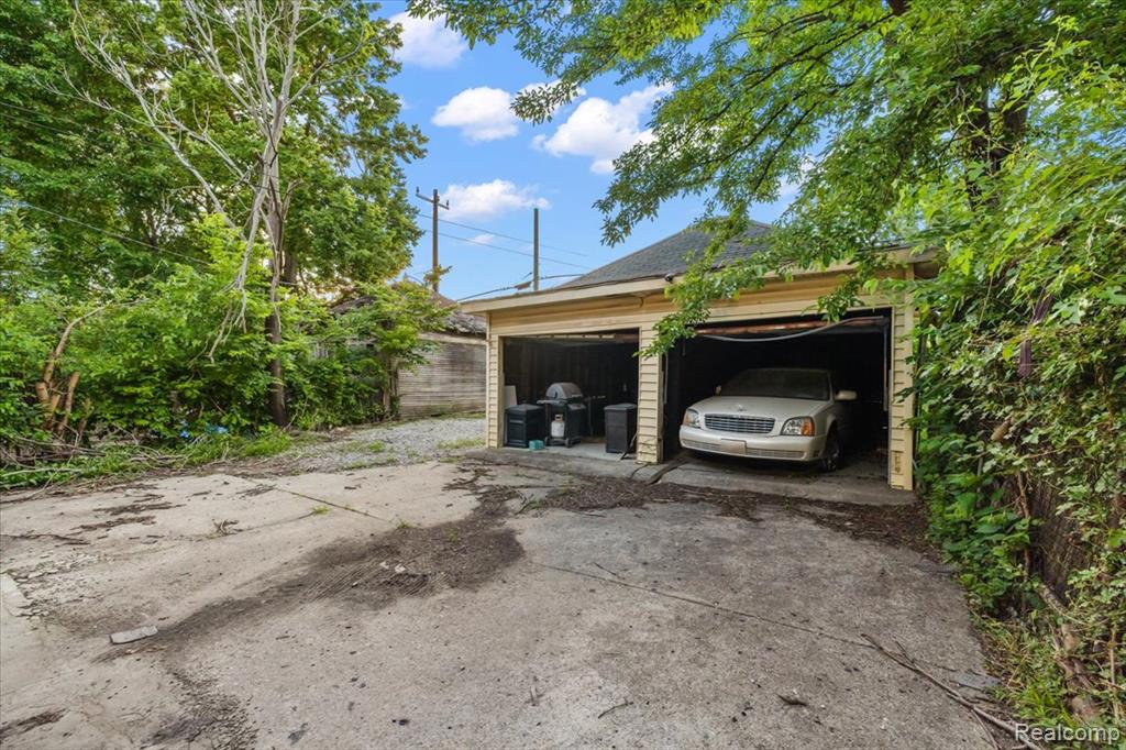 2256 W Philadelphia Street, Detroit, MI 48206 — Photo 6