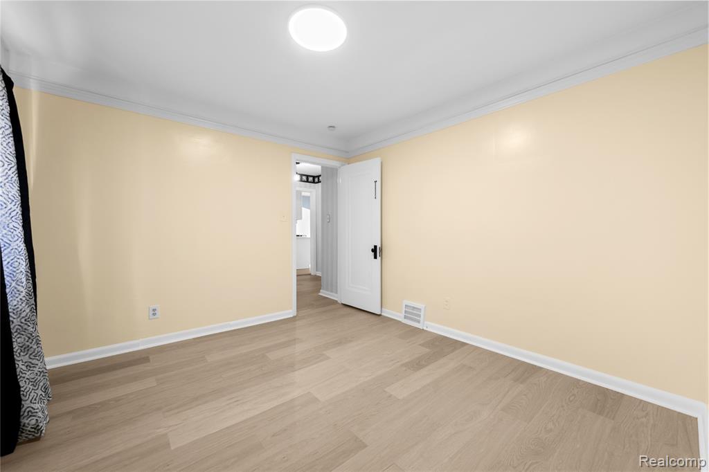 8060 Edward Avenue, Center Line, MI 48015 — Photo 14