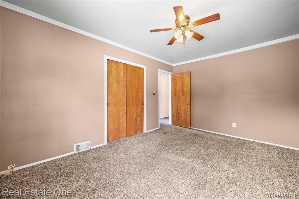 28615 Bloomfield Drive, Lathrup Village, MI 48076 — Photo 33