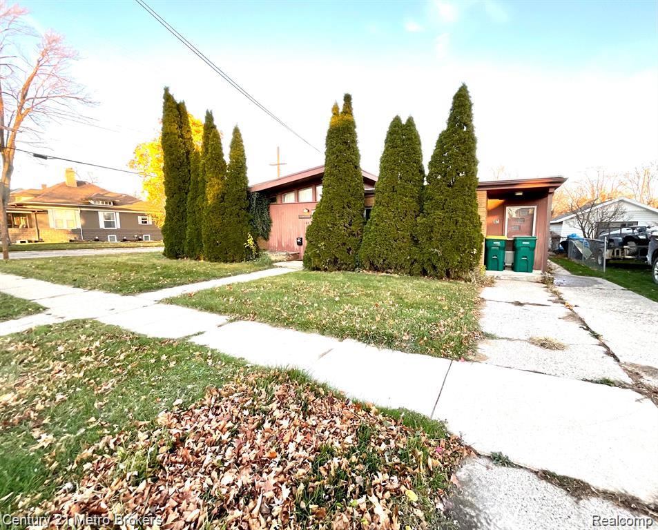 106 N Marquette Street, Durand, MI 48429 — Photo 2