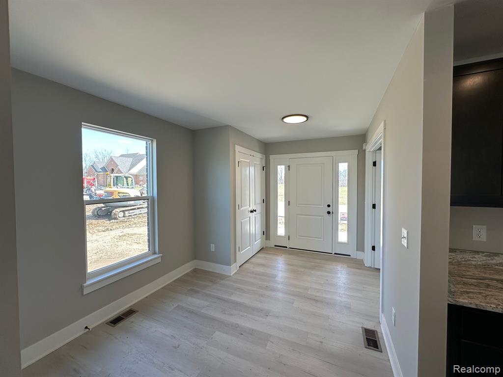 4602 ORVILLE Drive, Trenton, MI 48183 — Photo 3