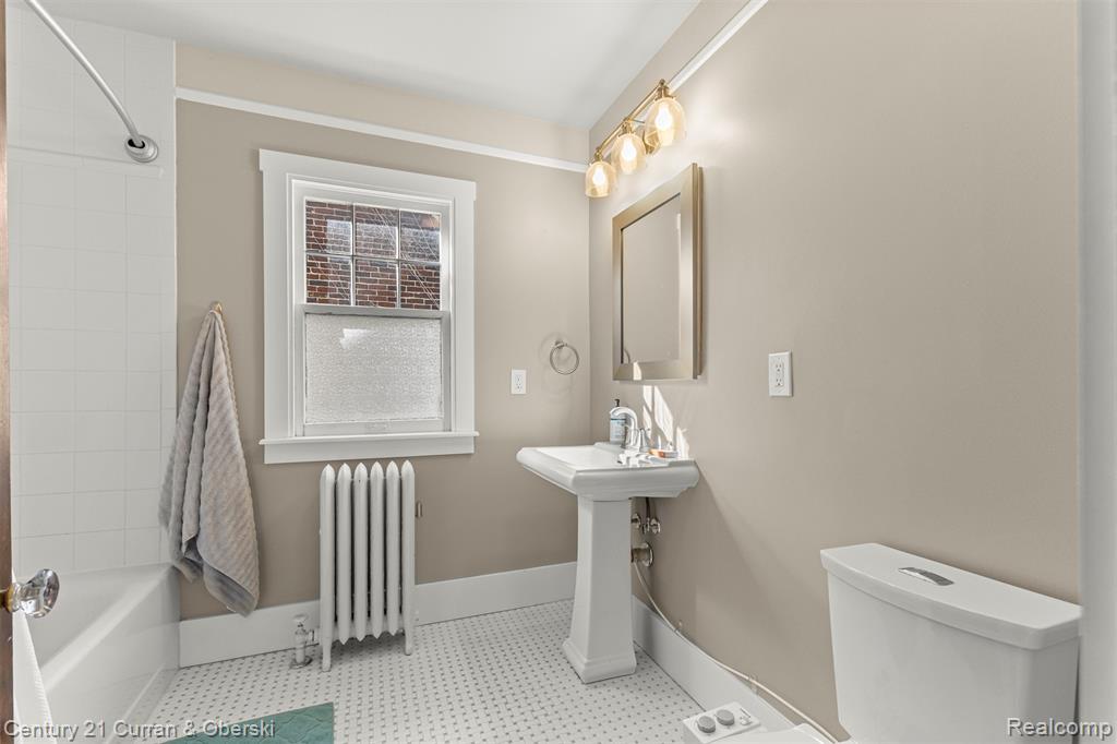 4815 Iroquois Street, Detroit, MI 48214 — Photo 29