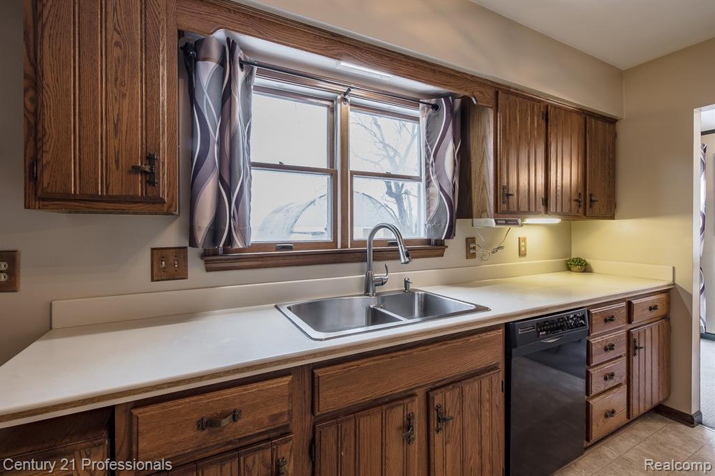 7124 N Jennings Road, Mount Morris, MI 48458 — Photo 9