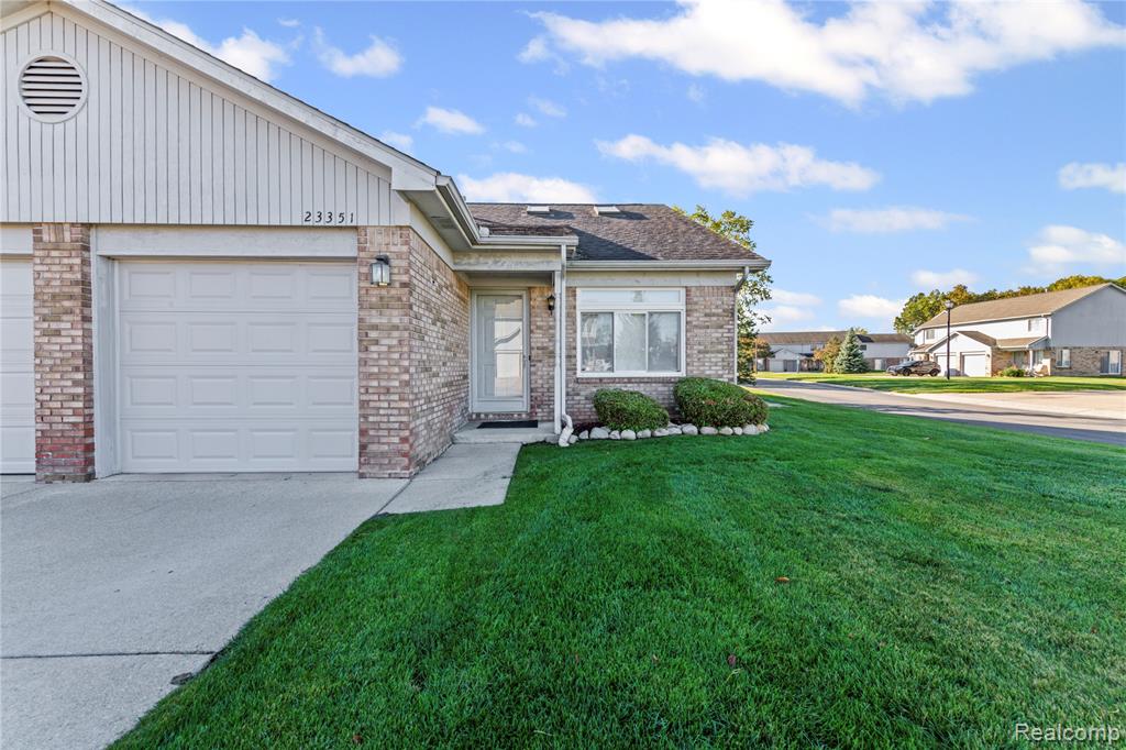 23351 Stiles Court, Brownstown, MI 48183 — Photo 3
