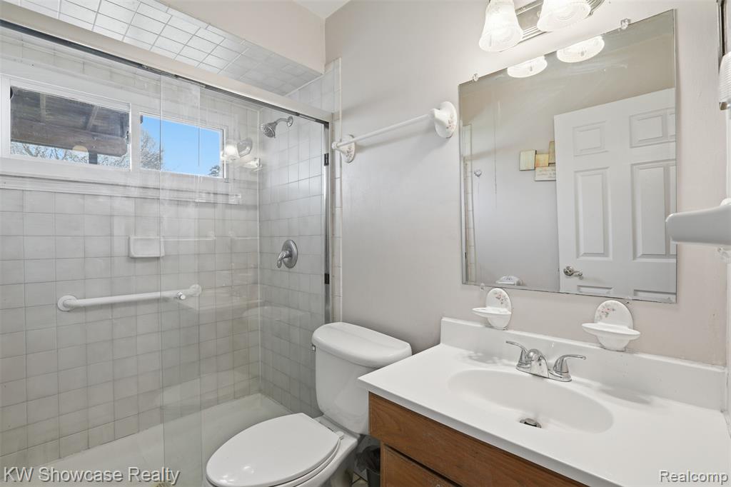 25715 Norfolk Street, Dearborn Heights, MI 48125 — Photo 12