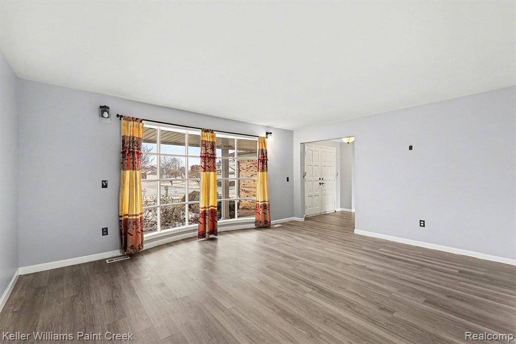 47064 Sarnus Drive, Macomb, MI 48044 — Photo 14