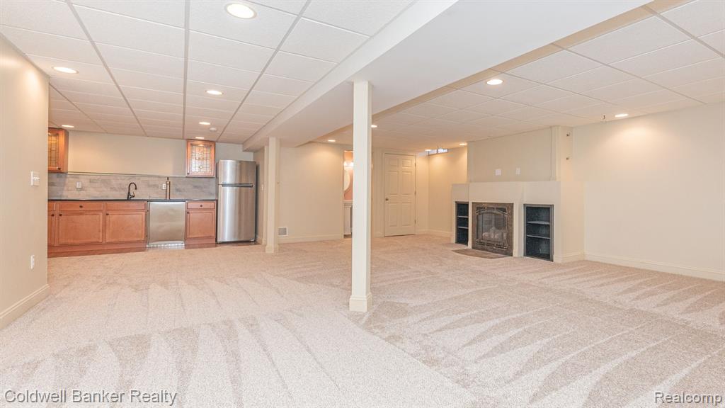 13541 CHRISTINA Lane, Belleville, MI 48111 — Photo 44