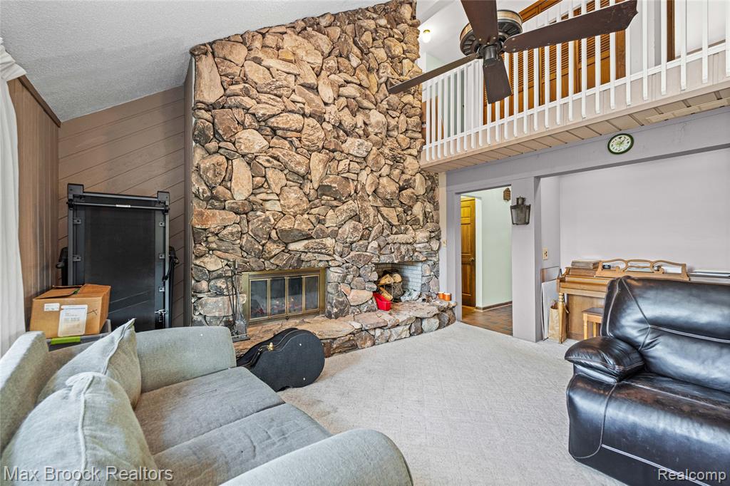 4622 Fleck Drive, Hartland, MI 48430 — Photo 8