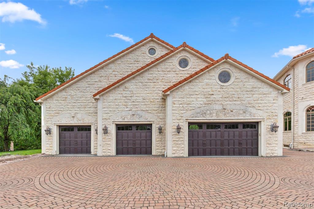 18585 Sheldon Road, Northville, MI 48168 — Photo 10