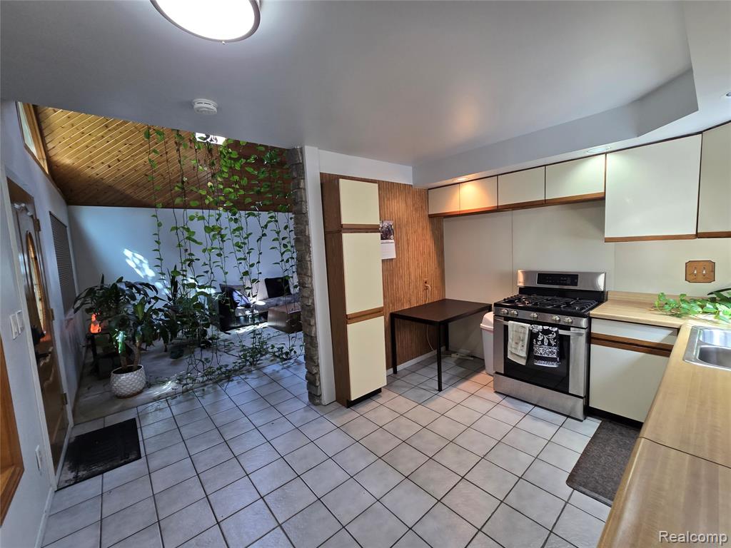 6731 Troy Street, Taylor, MI 48180 — Photo 6