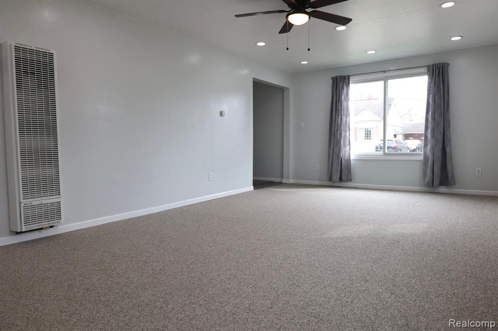 4618 BRUNSWICK Avenue, Flint, MI 48507 — Photo 17