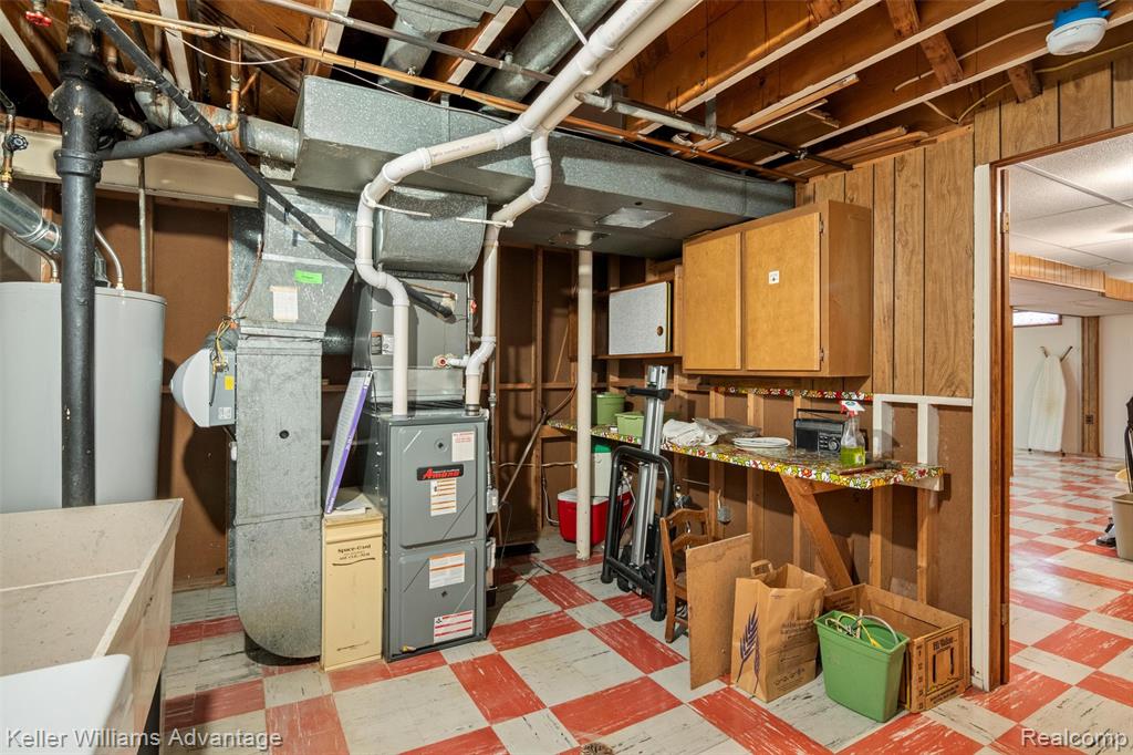 7562 Terri Drive, Westland, MI — Photo 26