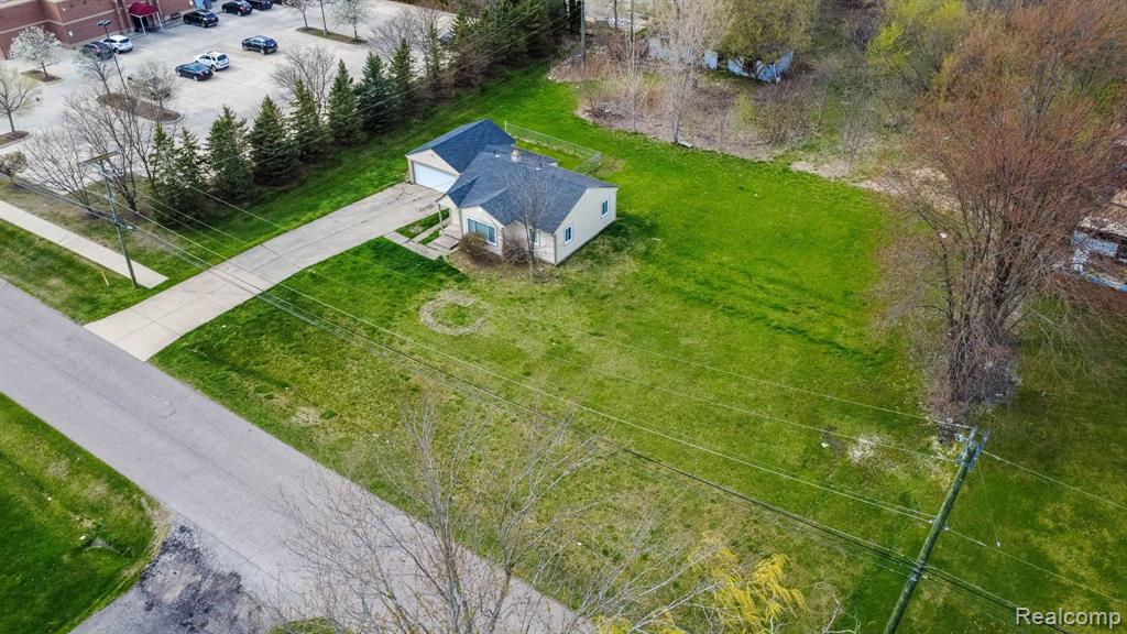 8175 BELLMAN, Shelby Twp, MI 48316 — Photo 32