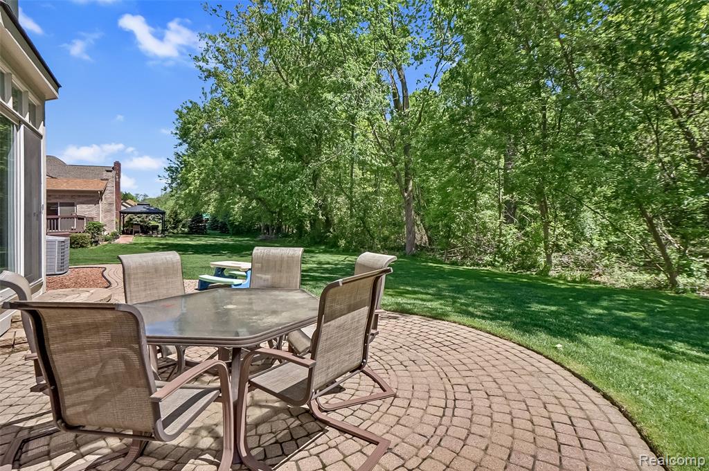 6062 FAIRBORN Drive, Canton, MI 48187 — Photo 6