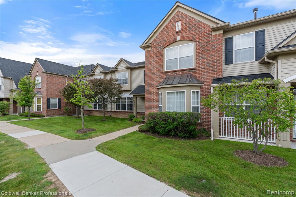3898 Radcliff Drive, 129, Canton, MI 48188 — Photo 4