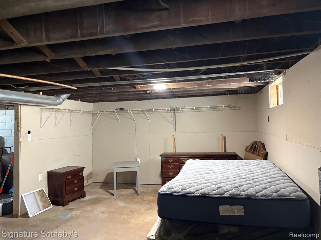 686 E Columbia Avenue, Pontiac, MI 48340 — Photo 8