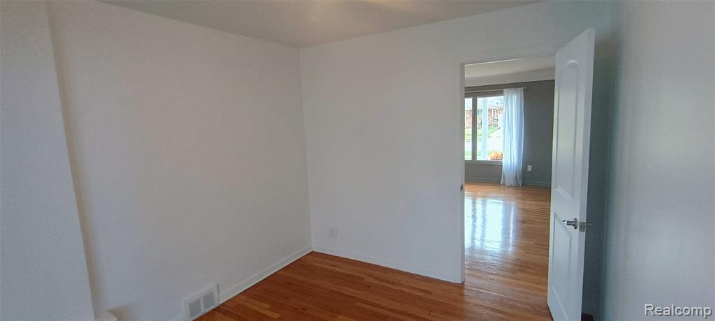 8025 Randy Drive, Westland, MI — Photo 14