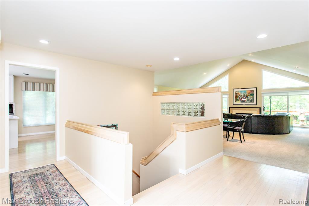 6524 Pleasant Lake Court, West Bloomfield, MI — Photo 10