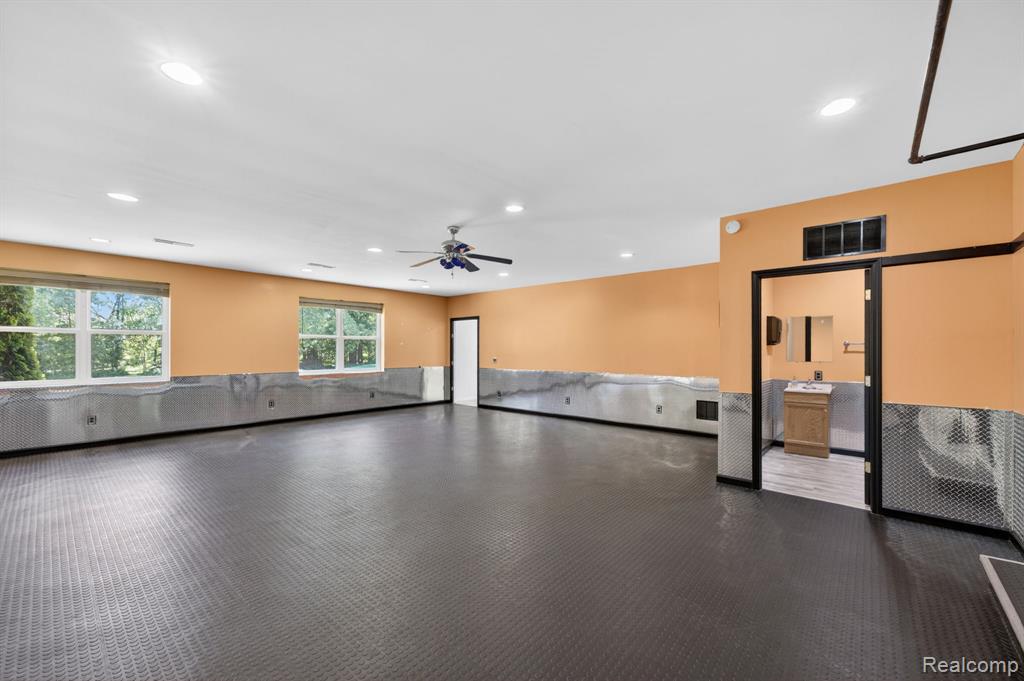 9353 Hill Road, Swartz Creek, MI 48473 — Photo 83