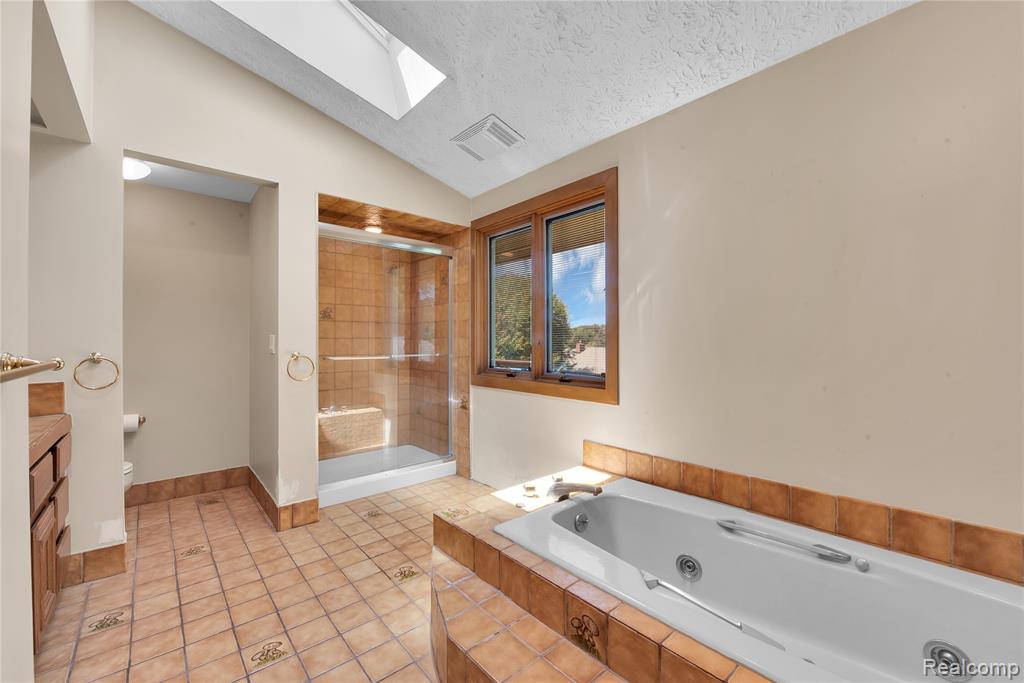 8285 Staghorn Trail, Clarkston, MI 48348 — Photo 33