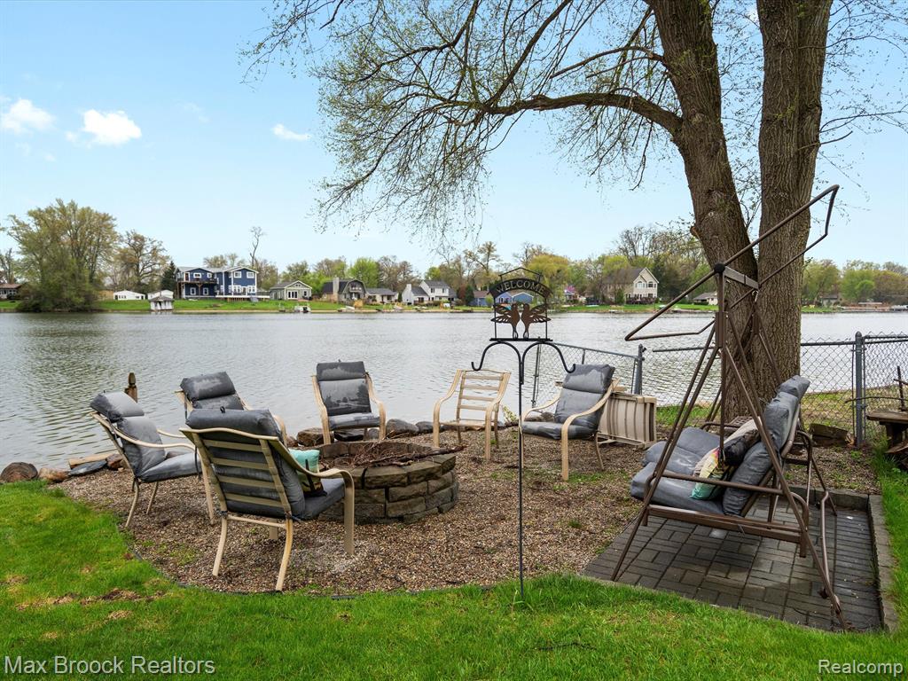 9431 MANDON Road, White Lake, MI — Photo 15