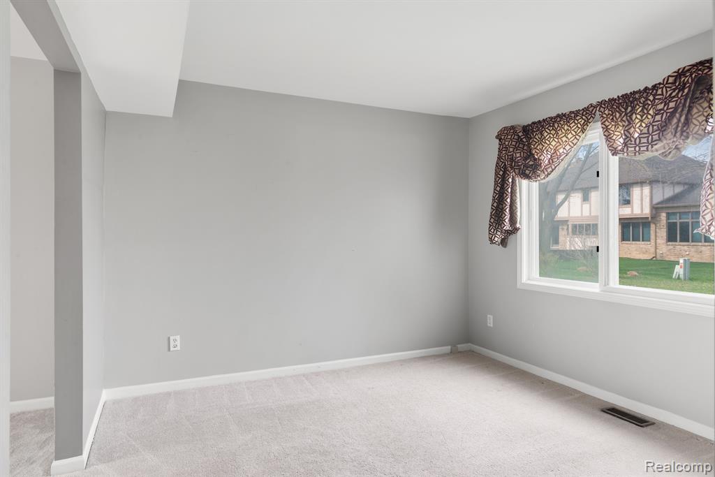 41450 REINDEER Drive, Novi, MI — Photo 7