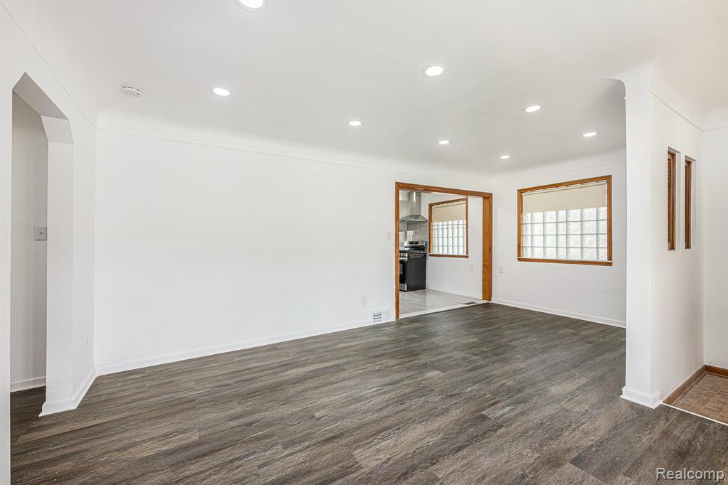 5239 East 13 Mile Road, Warren, MI 48092 — Photo 5