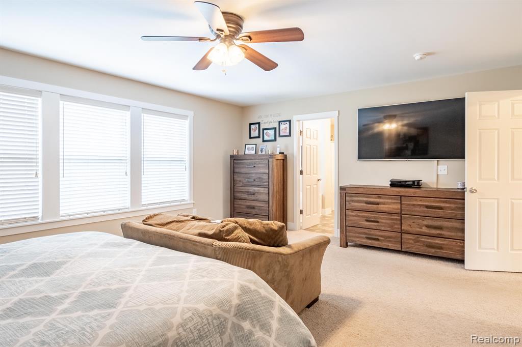 9595 NEUMANN Circle, Ypsilanti, MI 48197 — Photo 38