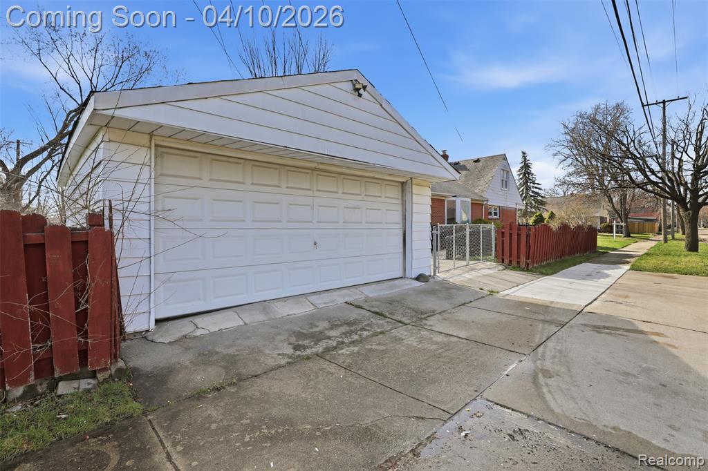 20201 Lancaster Street, Harper Woods, MI 48225 — Photo 33