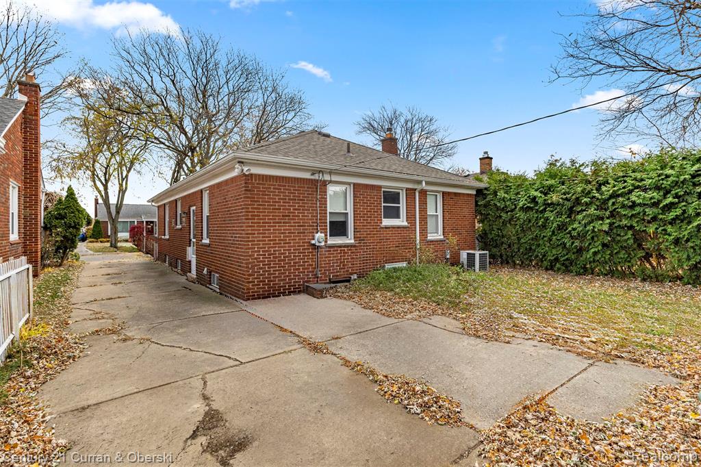 7668 Cortland Avenue, Allen Park, MI 48101 — Photo 34