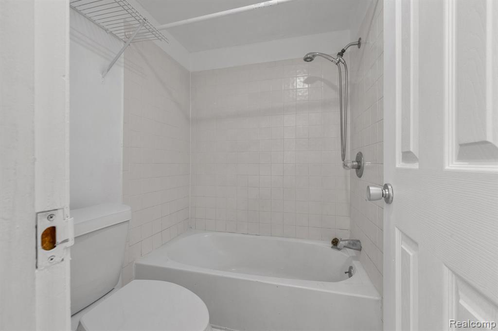 207 Ballard Street, 101, Ypsilanti, MI 48197 — Photo 17